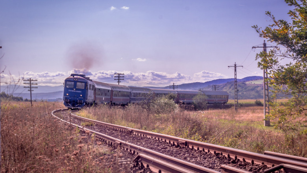 Capacitatea de transport feroviar între Râmnicu Vâlcea și Sibiu va fi adaptată din cauza lucrărilor pe Valea Oltului
