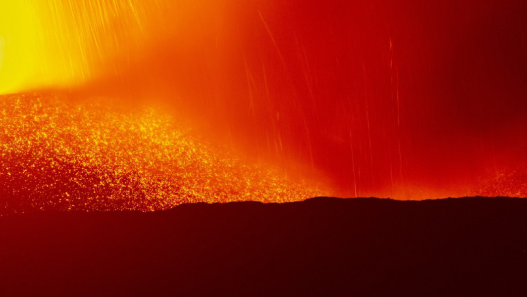 Eruptii vulcanice simultane în Italia: Stromboli și Etna