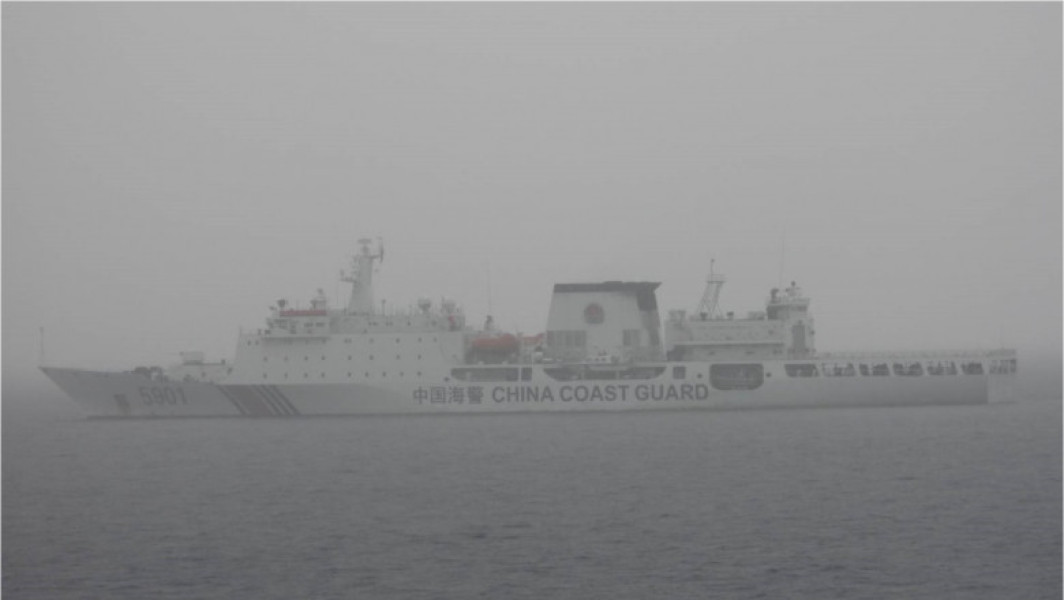 Navă "monstru" chinezească ancorează în zona economică exclusivă a Filipinelor