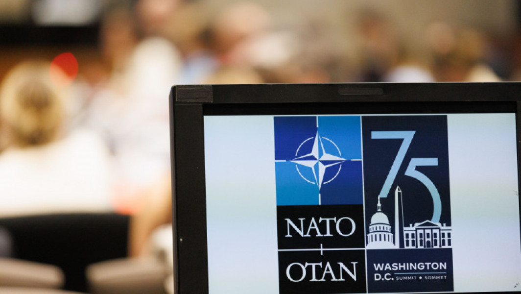 Summitul NATO: România semnează două documente importante