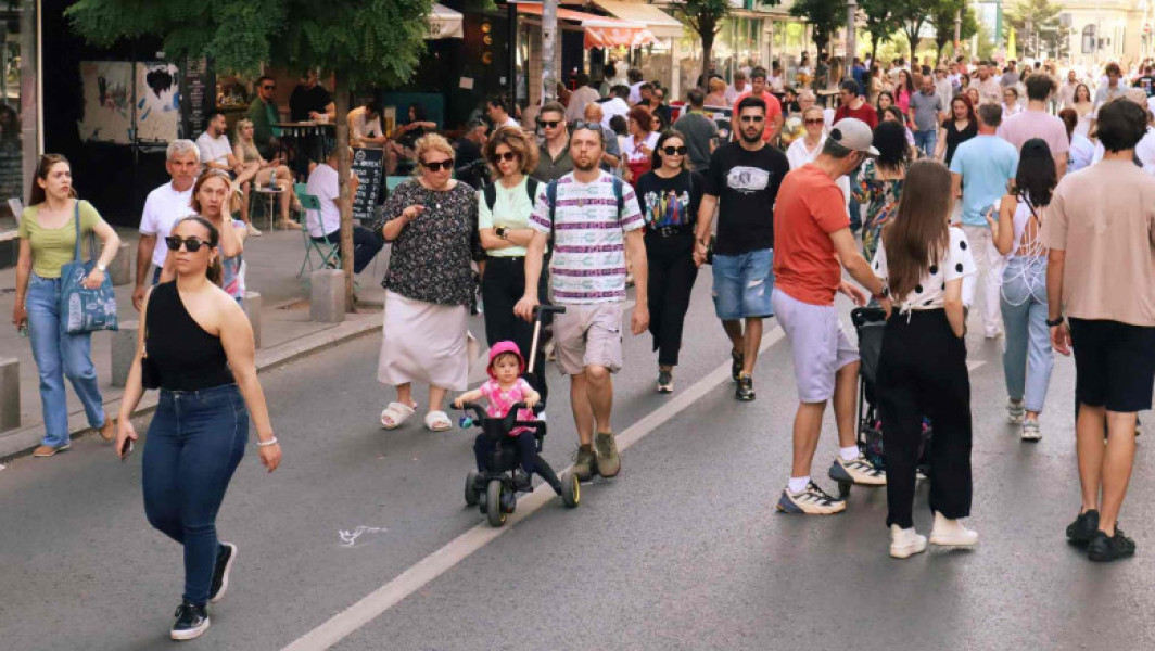 Canicula anulează evenimentele artistice din cadrul promenadelor urbane din București