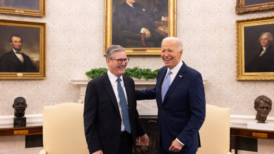 Noul premier al Marii Britanii subliniază forma fizică și mentală bună a președintelui Joe Biden