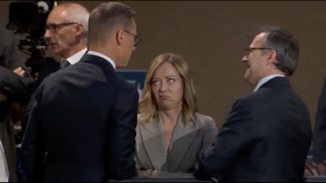 Summitul NATO de la Washington: Gesturile premierului italian Giorgia Meloni devin virale