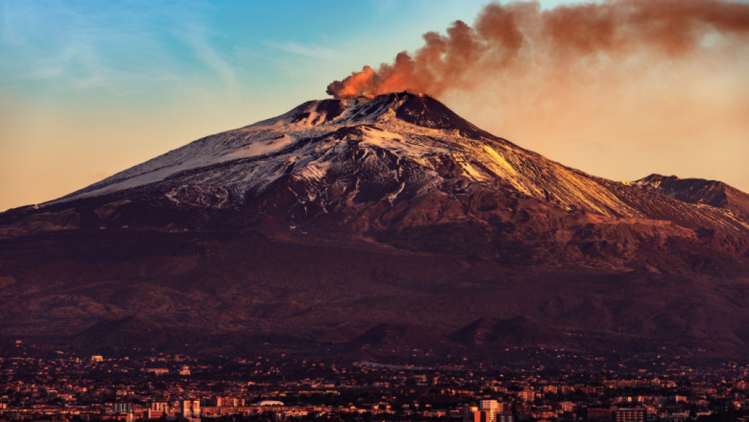 Turist american de 55 de ani decedează pe Muntele Etna în urma unei drumeții