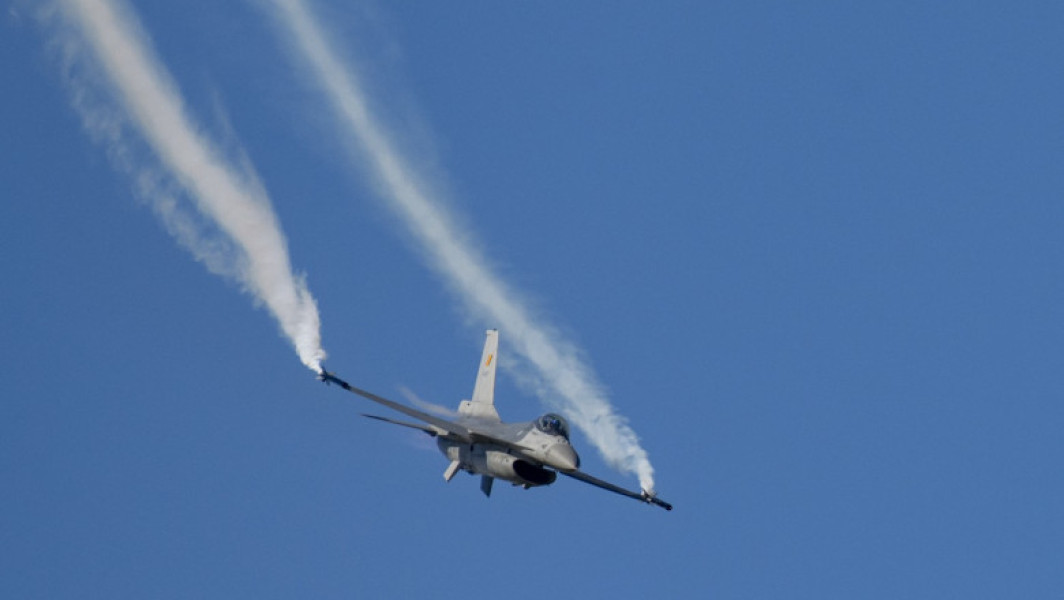Rusia oferă recompensă pentru doborârea primului F-16 în Ucraina
