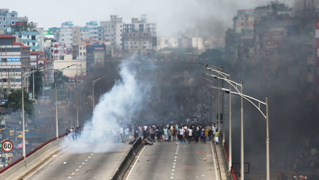 Proteste violente în Bangladesh: Zeci de victime