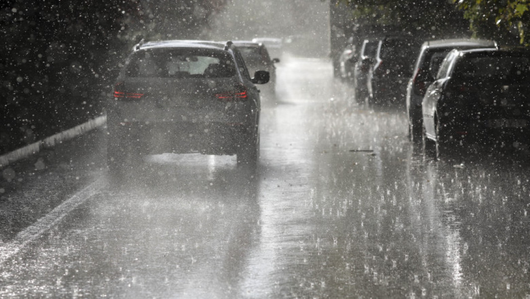 Meteorologii emit cod galben de furtună pentru Capitală