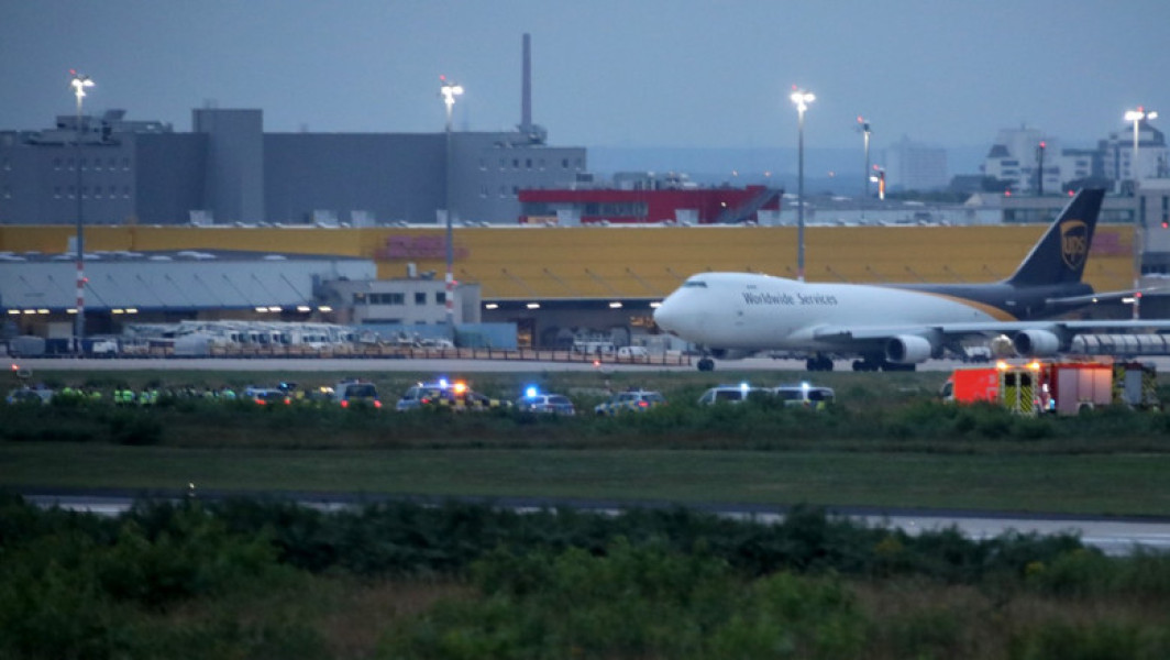 Protestele ecologiste perturbă aeroporturi europene în dimineața de miercuri