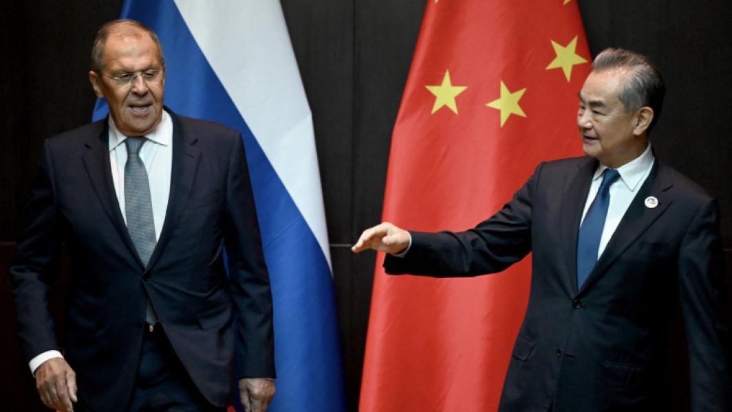 Miniștrii de externe ai Chinei și Rusiei discută despre securitatea în Eurasia