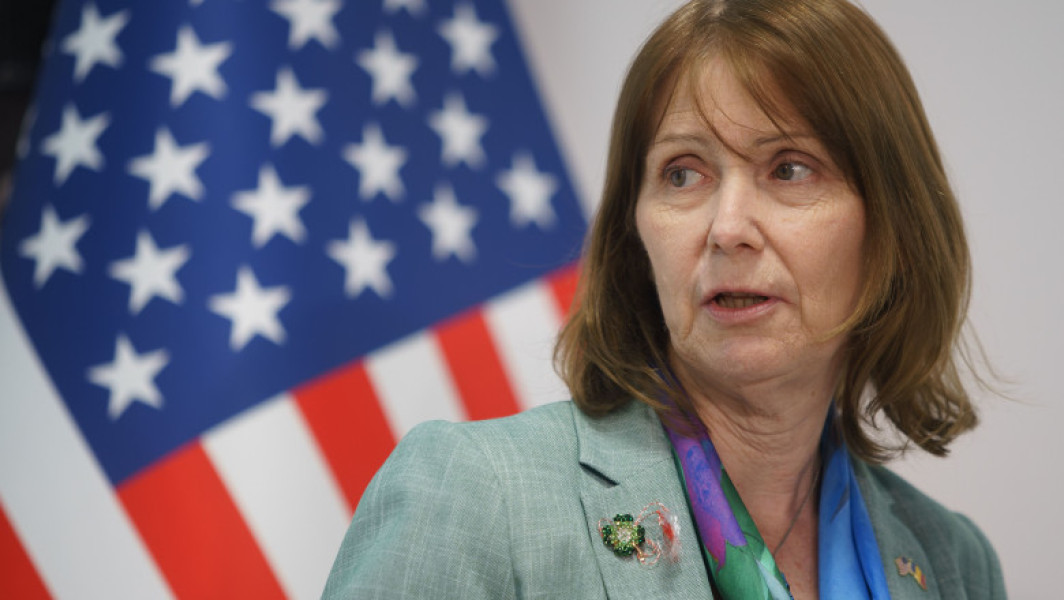 Ambasadoarea SUA, Kathleen Kavalec, susține deschiderea centrului de instruire F-16 din România pentru militarii ucraineni