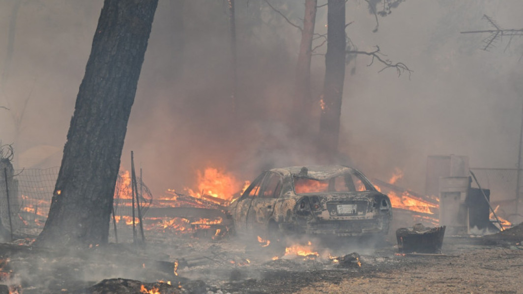 Peste 4.000 de persoane evacuate în California din cauza unui incendiu devastator
