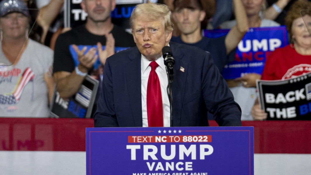 Donald Trump continuă participarea la mitinguri electrice, ignorând avertizările Secret Service