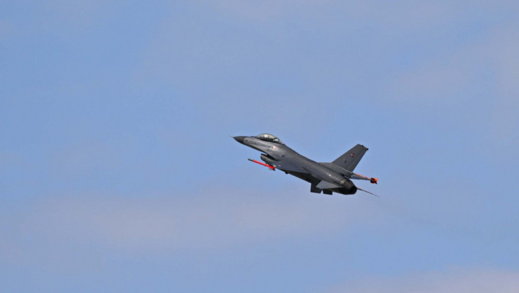 Primele F-16 vor ajunge în Ucraina, dar efectul pe câmpul de luptă ar putea fi limitat