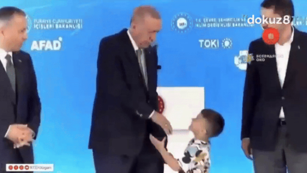 Incident surprinzător la ceremonia de inaugurare a locuințelor din Turcia