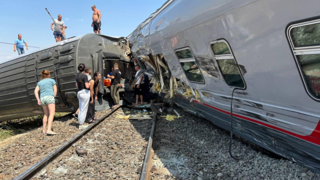 Accident feroviar grav în Rusia: la două persoane decedate și până la 100 rănite