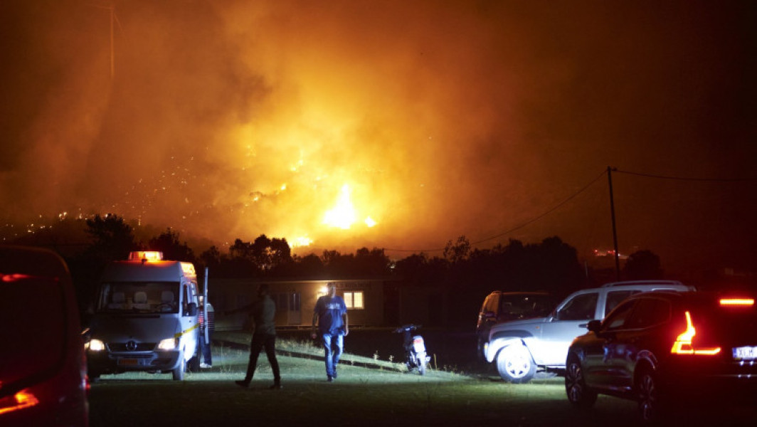 Incendii de vegetație în Grecia: 54 de focare în 24 de ore