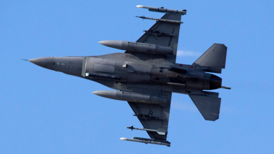 Provocările Ucrainei în obținerea avioanelor de luptă F-16