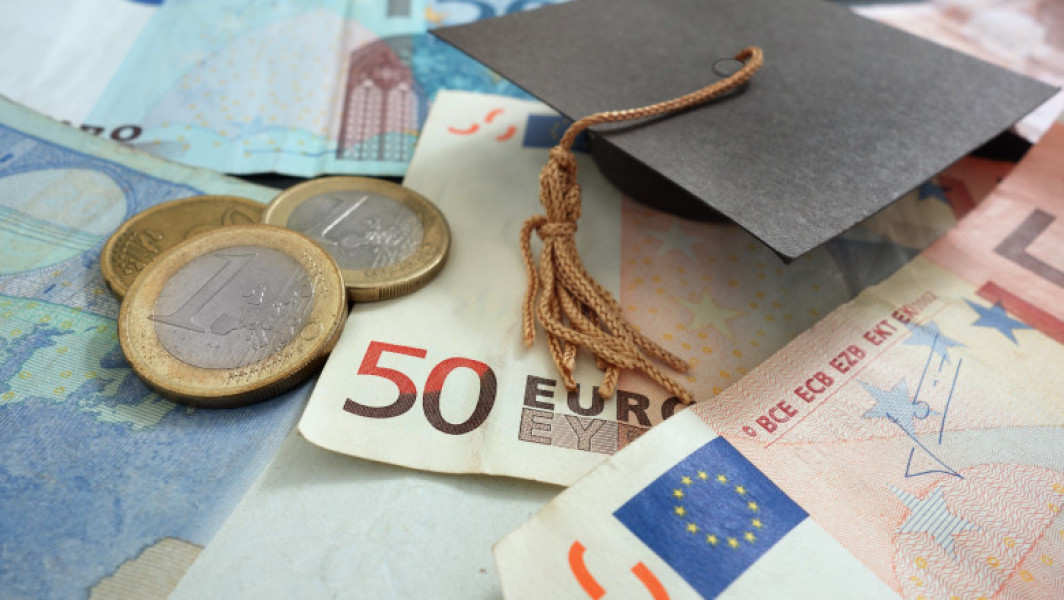 Acuzații grave împotriva patru români pentru fraudă cu fonduri europene