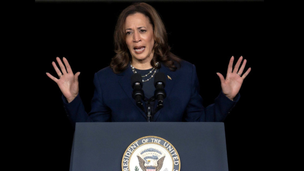 Kamala Harris răspunde la atacurile lui Donald Trump despre identitatea sa rasială