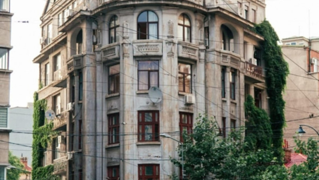 17 clădiri din București vor fi consolidate cu un împrumut de 153 de milioane de euro