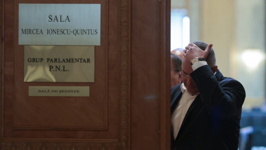 Liberalii își reproșează lipsa de reacție la atacurile PSD