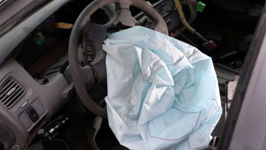 Ford și Mazda avertizează despre riscurile airbagurilor defecte