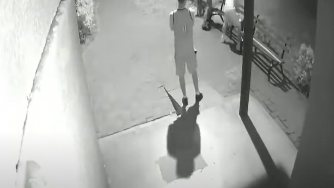 Patru tineri fură o bancă dintr-un cartier din Bacău