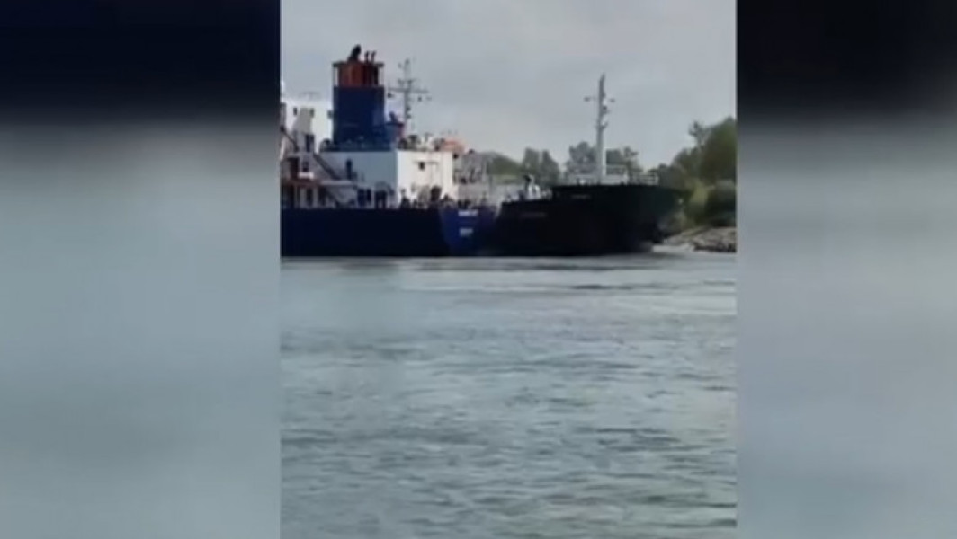 Coliziune pe canalul Sulina fără victime