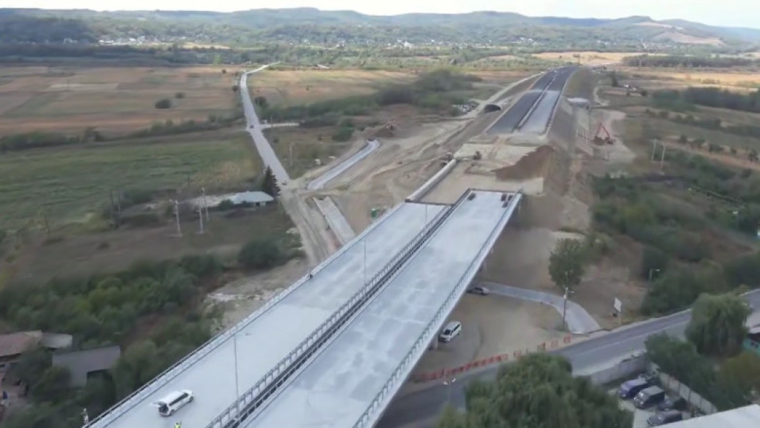 Progres bun pe secțiunea 5 a Autostrăzii Sibiu-Pitești, anunță ministrul Transporturilor
