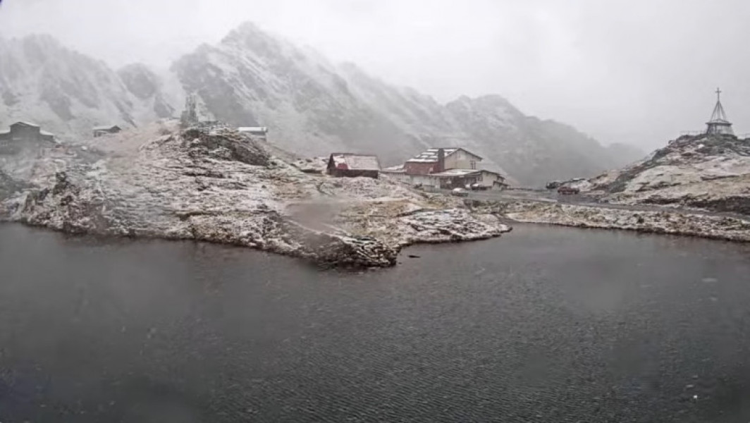 Lapoviță și ninsoare în zona Bâlea Lac