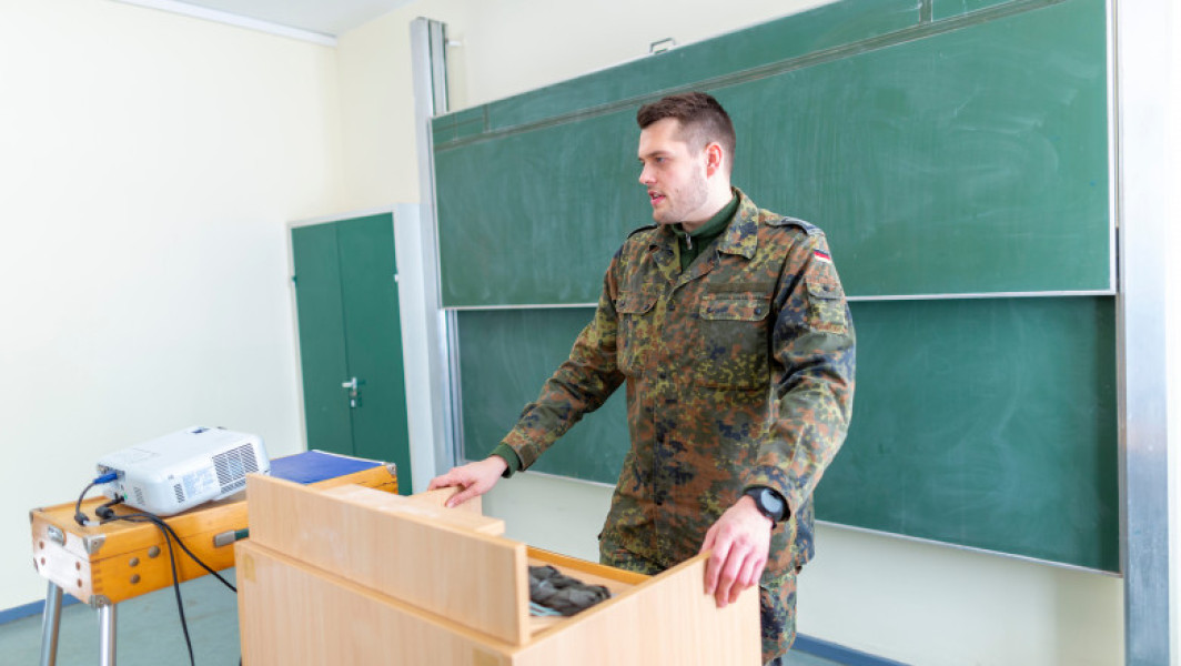 Ministerul Apărării Naționale organizează "Ziua Armatei României în școli"
