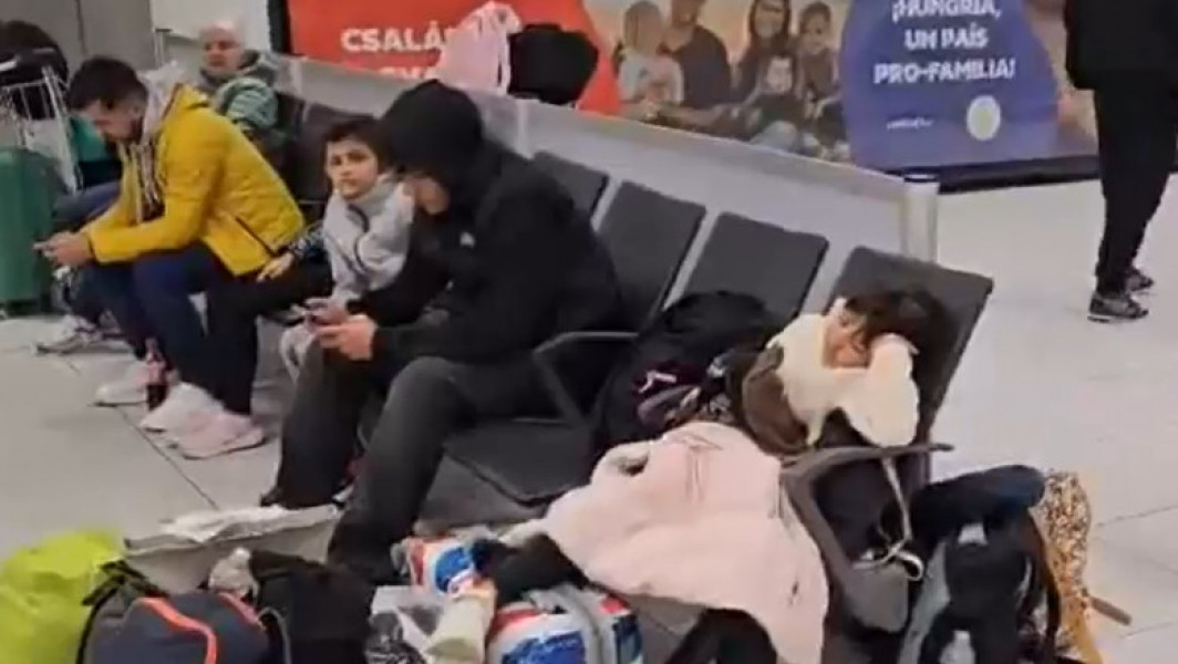 Zeci de pasageri direcționați spre Budapesta din cauza cetii dense