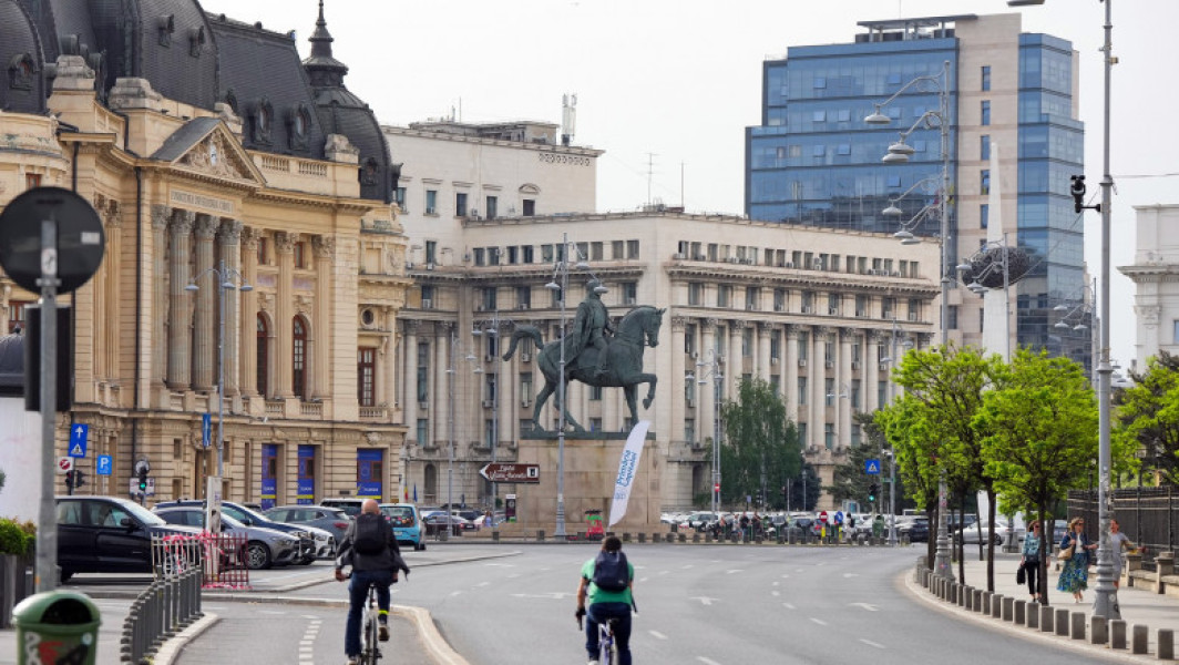 Tinerii români favorizează regimurile autoritare, conform unui studiu