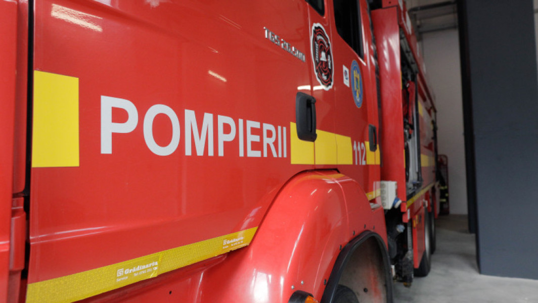 Incendiu în Sectorul 2 al Capitalei: Șase răniți, printre care și doi polițiști