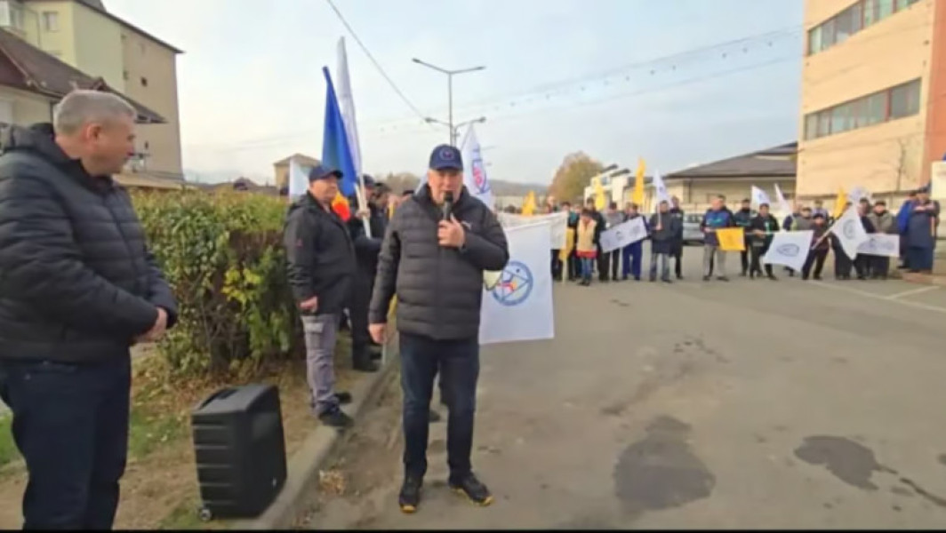 Protest la Fabrica de Arme de la Cugir din cauza lipsei contractelor