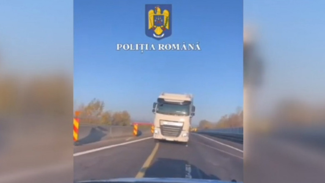 Șoferii de pe A1, șocați de un TIR care circula pe contrasens