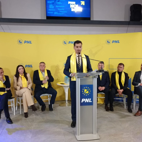 Cătălin Stănică, candidatul PNL pentru Mihăești" 

"Cătălin Stănică, candidat PNL Mihăești