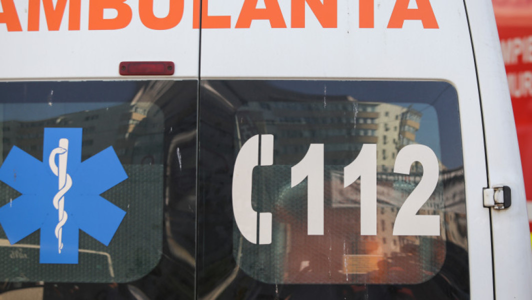 Școlarul de 15 ani s-a spânzurat în baia unui liceu din Bacău.