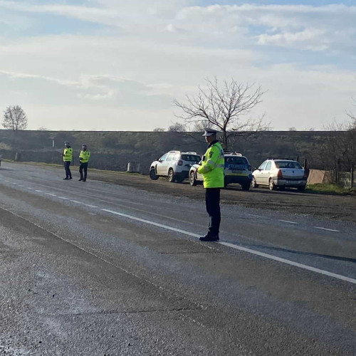Verificări ale Poliției și Jandarmeriei: Sute de Autovehicule și Persoane Controlate în Alba. Amenzi și Permise Retinute