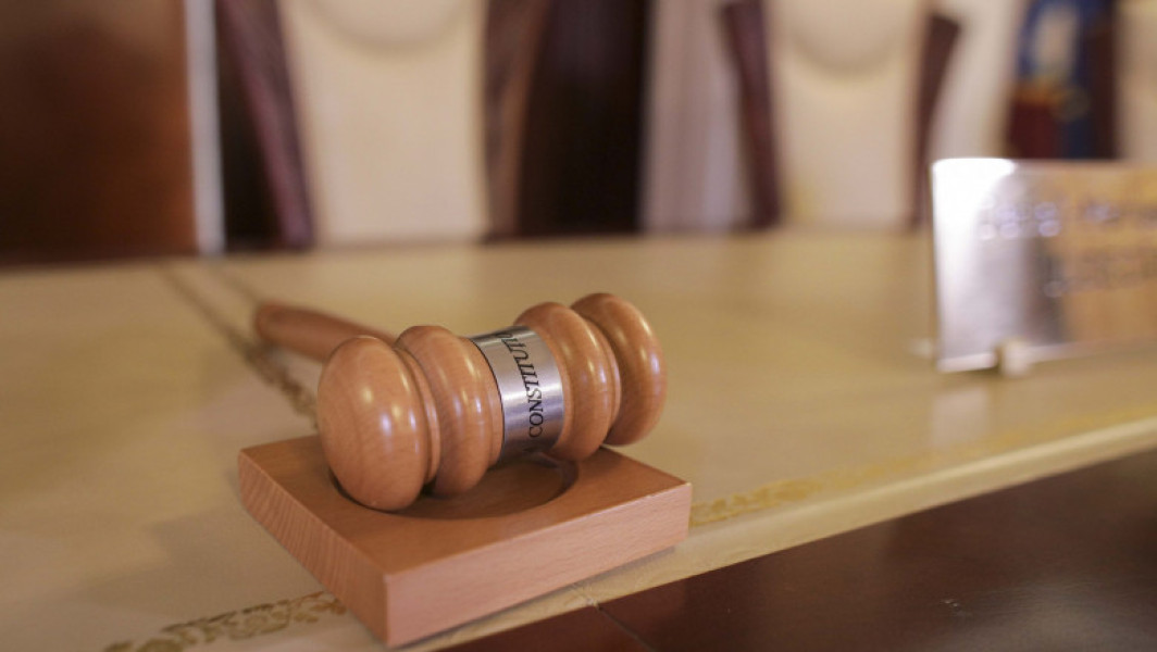 Avocatul Poporului atacă articolul referitor la bursele de merit din Legea Educației la CCR