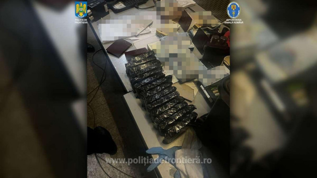 Descoperire importanta in autocarul din Vama Giurgiu: pasagerii ascundeau o avere sub haine!