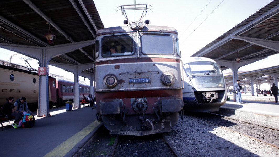 Tren avariat în Dolj și Gorj duce la întreruperea circulației pe calea ferată