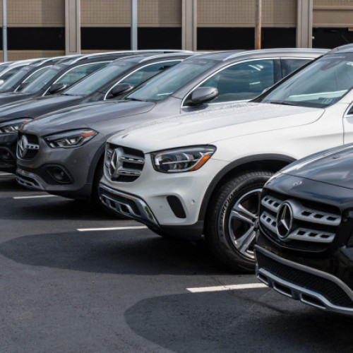 Mercedes-Benz își majorează stocurile în SUA înaintea tarifelor vamale