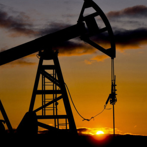 OPEC+ decide majorarea producției cu 411.000 barili pe zi, prețurile petrolului scad drastic