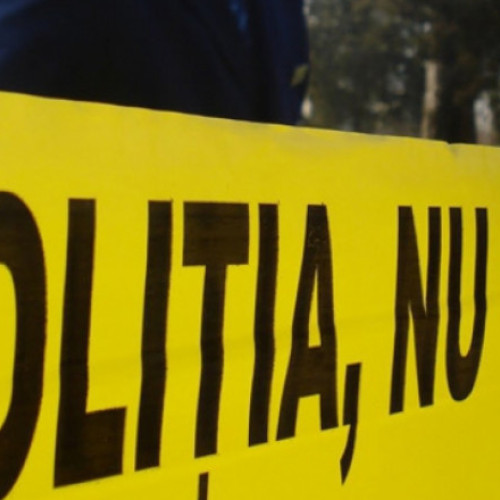 Un bărbat de 49 de ani a murit după o cădere de la etajul cinci