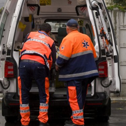 Muncitor de 60 de ani grav rănit după o cădere de pe o schelă