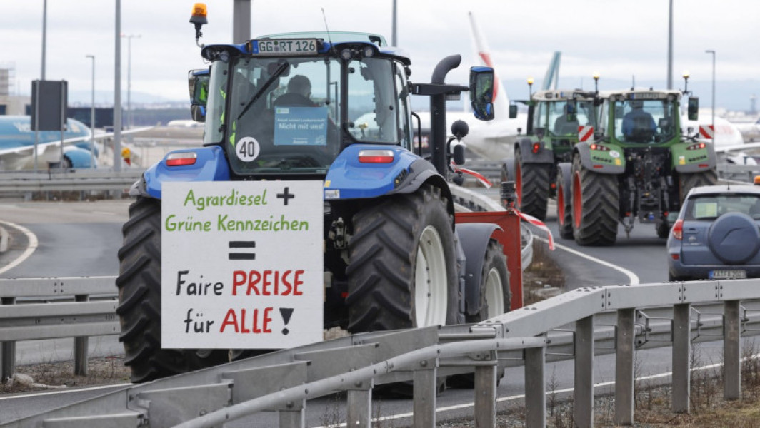 Tractoriștii germani au blocat accesul la aeroportul din Frankfurt