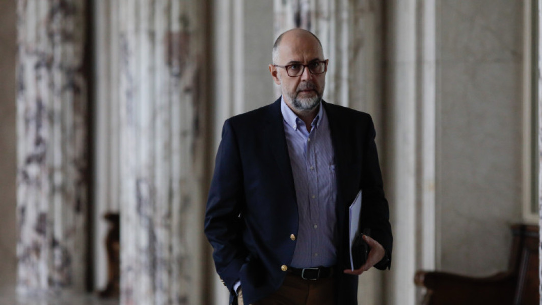 Kelemen Hunor, critică coaliția: S-a introdus taxa pe concedii medicale și se organizează concurs pentru anularea ei. Ești de acord?