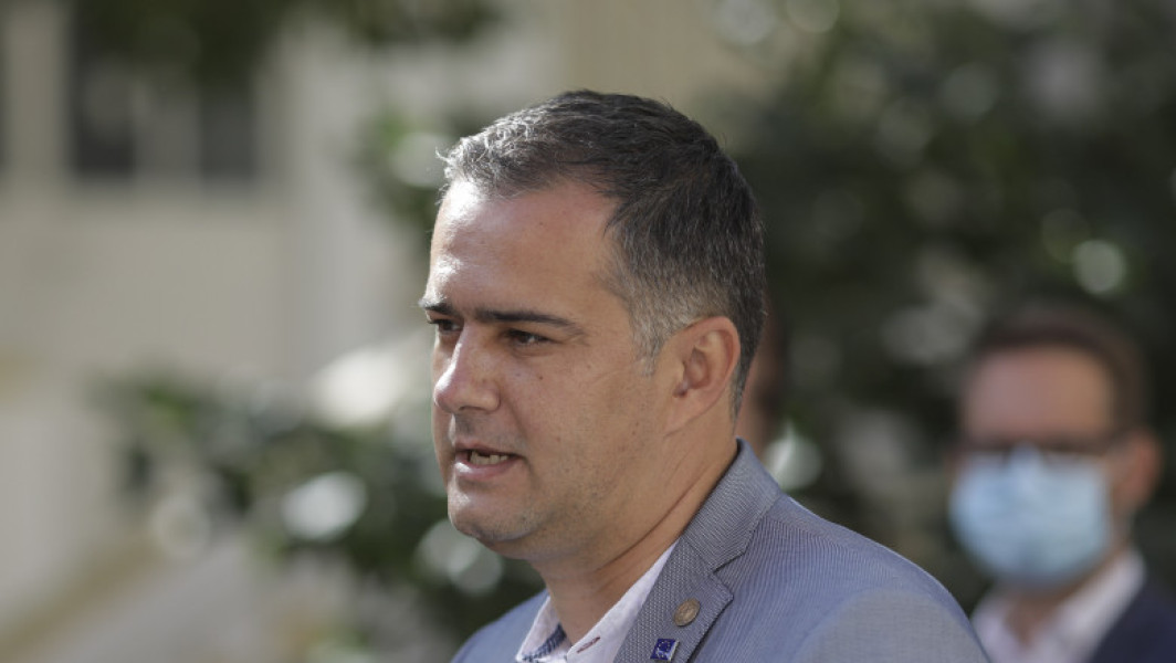 Primarul din Bacău explică comasarea alegerilor: "Ca și cum ai mânca gogonele cu eclere