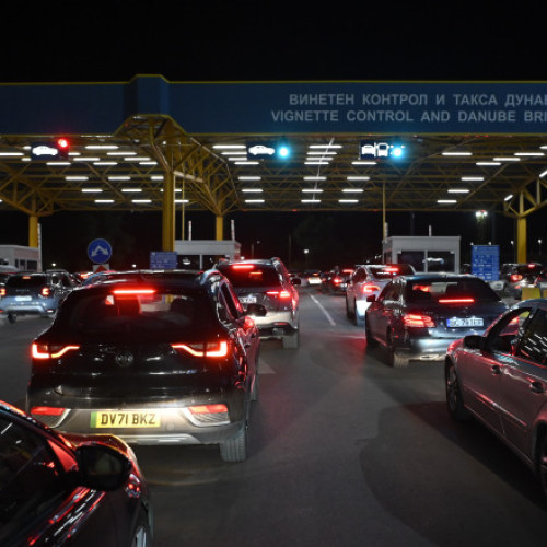 Traficul pe Podul Prieteniei Giurgiu-Ruse, în continuare cu un singur sens de circulație